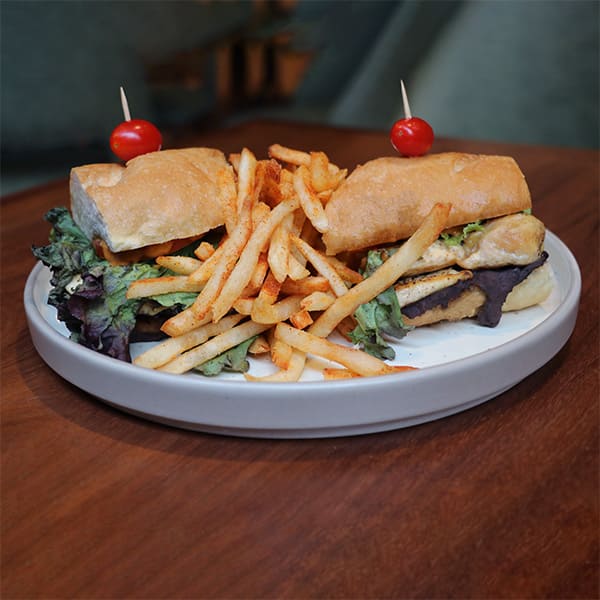 platillo pepito de pollo con papas